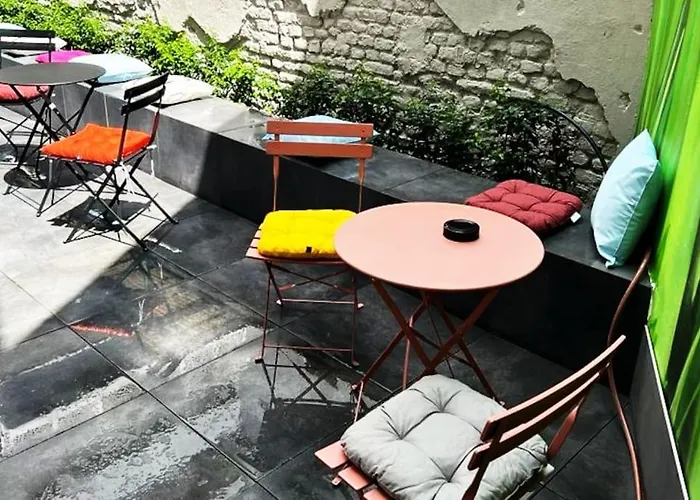 Komfort - Zentral, Mit Balkon Und Waschmaschine *