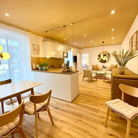 Komfort - Zentral, Mit Balkon Und Waschmaschine Apartment Dusseldorf