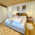 Komfort - Zentral, Mit Balkon Und Waschmaschine Apartmán *