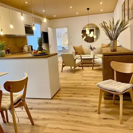 Komfort - Zentral, Mit Balkon Und Waschmaschine Düsseldorf