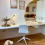 Apartman Komfort - Zentral, Mit Balkon Und Waschmaschine *